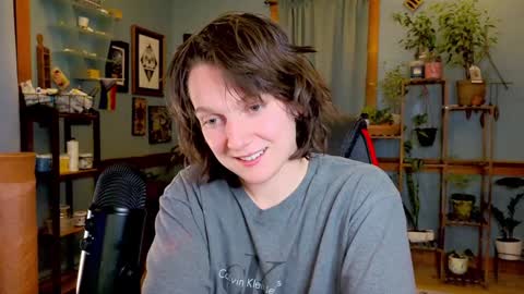 Snapshot of artiepaints chatting on 12/04/24, 01:14 Artie Paints online show from 12/04/24, 01:14