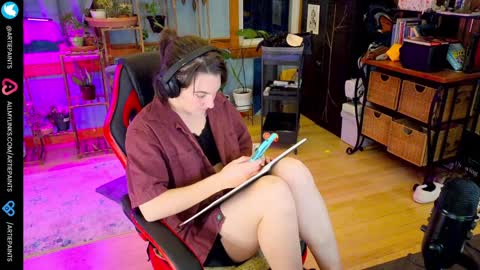 Snapshot of artiepaints chatting on 12/07/24, 09:44 Artie Paints online show from 12/07/24, 09:44