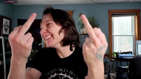 Snapshot of artiepaints chatting on 12/20/24, 04:04 Artie Paints online show from 12/20/24, 04:04