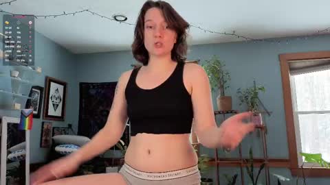 Snapshot of artiepaints chatting on 02/13/25, 08:24 Artie Paints online show from 02/13/25, 08:24