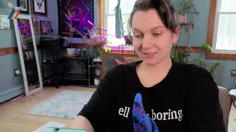 Snapshot of artiepaints chatting on 02/26/25, 04:14 Artie Paints online show from 02/26/25, 04:14