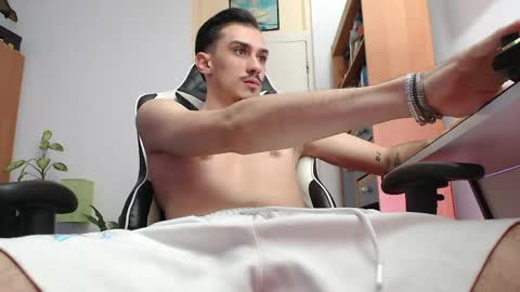 Snapshot of artieryder chatting on 03/22/26, 10:29 Artie online show from 03/22/26, 10:29