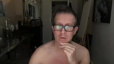 Snapshot of artisterotic chatting on 01/26/25, 06:48 artisterotic online show from 01/26/25, 06:48