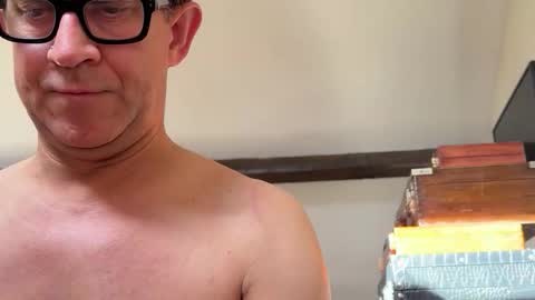 artisterotic online show from 04/14/26, 08:31