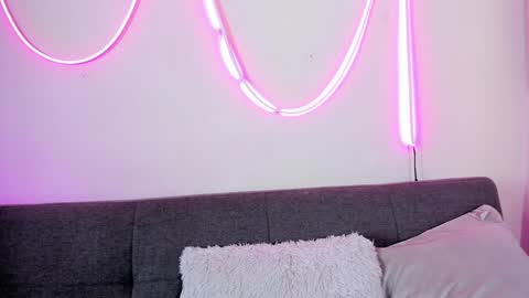 MIA OF artmiajoy online show from 12/17/24, 04:21