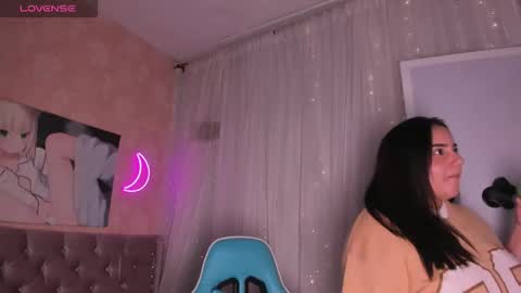 Snapshot of artmisa0519 chatting on 09/23/25, 08:28 artmisa0519 online show from 09/23/25, 08:28