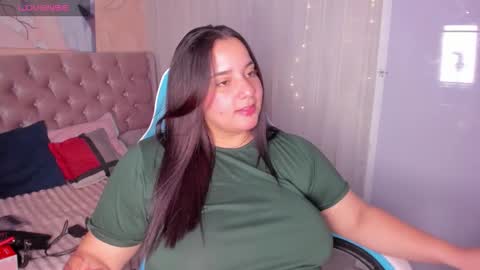 Snapshot of artmisa0519 chatting on 10/23/25, 06:23 artmisa0519 online show from 10/23/25, 06:23