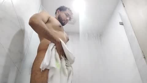 arturguy01 online show from 12/19/24, 12:34