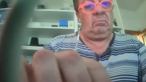 Snapshot of arturo200247 chatting on 09/19/25, 03:02 arturo200247 online show from 09/19/25, 03:02