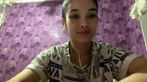 Amina online show from 12/22/25, 07:00