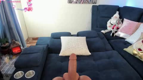 hellen online show from 12/20/24, 06:13