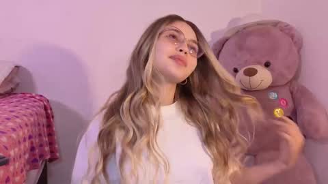 Snapshot of ary1_ chatting on 03/30/26, 07:42 Ary online show from 03/30/26, 07:42