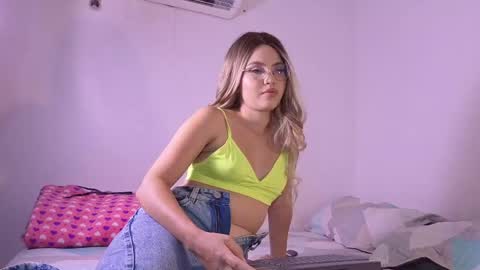 Snapshot of ary1_ chatting on 04/22/26, 05:54 Ary online show from 04/22/26, 05:54