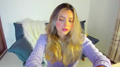 Snapshot of ary_cam230 chatting on 11/14/25, 09:35 Zahaara online show from 11/14/25, 09:35