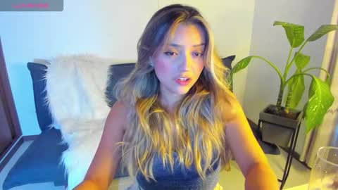 Snapshot of ary_cam230 chatting on 11/16/25, 10:48 Zahaara online show from 11/16/25, 10:48