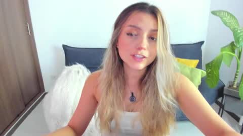 Snapshot of ary_cam230 chatting on 12/14/25, 09:52 Zahaara online show from 12/14/25, 09:52