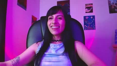   Independent Model online show from 04/16/26, 09:39