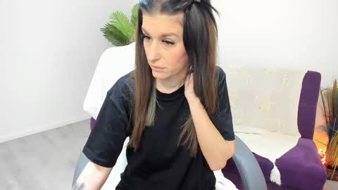 Arya online show from 02/09/26, 08:18