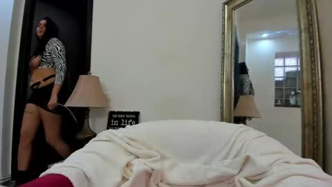 Snapshot of arya_lexa chatting on 02/18/25, 11:55 Arya online show from 02/18/25, 11:55