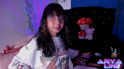 Snapshot of arya_line chatting on 02/14/25, 05:51 Arys online show from 02/14/25, 05:51