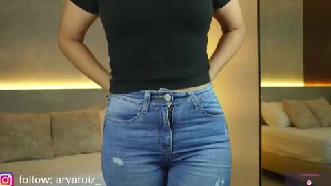 Snapshot of arya_ruiz chatting on 03/19/26, 01:26 Arya online show from 03/19/26, 01:26