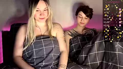 Arya brunett and Cassie blond online show from 12/16/24, 05:17
