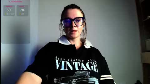 Snapshot of arya_starkw chatting on 02/26/25, 03:30 Ary 3 online show from 02/26/25, 03:30