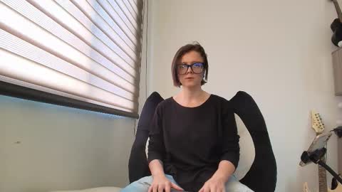 Snapshot of arya_starkw chatting on 01/09/26, 02:42 Ary 3 online show from 01/09/26, 02:42