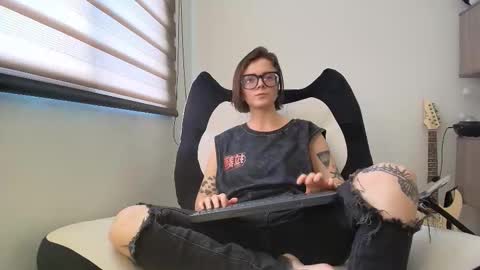 Snapshot of arya_starkw chatting on 01/14/26, 02:44 Ary 3 online show from 01/14/26, 02:44