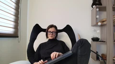 Snapshot of arya_starkw chatting on 02/05/26, 02:33 Ary 3 online show from 02/05/26, 02:33