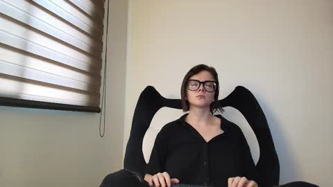 Snapshot of arya_starkw chatting on 02/24/26, 02:26 Ary 3 online show from 02/24/26, 02:26