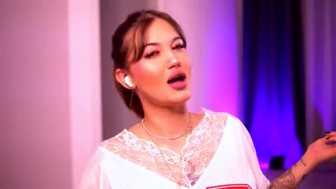 Lunaa  online show from 09/12/25, 06:52