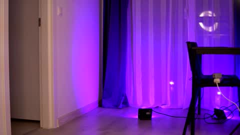 Lunaa  online show from 10/31/25, 07:37