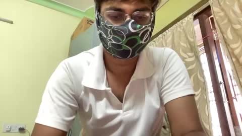 Snapshot of aryan_980763874 chatting on 05/18/26, 01:02 aryan_980763874 online show from 05/18/26, 01:02