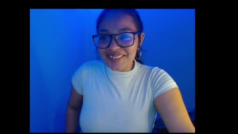 Snapshot of arymoon777 chatting on 04/20/26, 02:36 arymoon777 online show from 04/20/26, 02:36