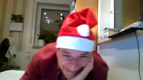 Snapshot of as660660 chatting on 12/20/25, 10:50 as660660 online show from 12/20/25, 10:50