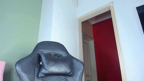 Asami online show from 12/21/25, 12:56