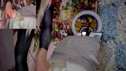 Snapshot of asami_y chatting on 10/31/25, 04:57 Asami online show from 10/31/25, 04:57