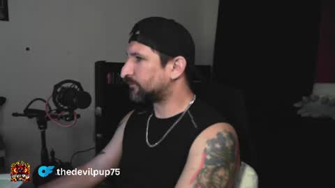 Snapshot of asanator101 chatting on 07/15/26, 01:33 devilPup75 online show from 07/15/26, 01:33