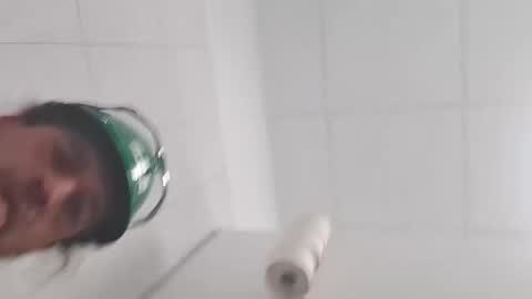 Snapshot of asddri chatting on 10/10/25, 11:42 asddri online show from 10/10/25, 11:42