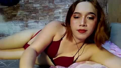 Snapshot of aseanpretty chatting on 11/11/25, 08:03 Dont ask for any other payment method for show. I just accept tokens. online show from 11/11/25, 08:03