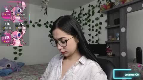 Snapshot of asenaesmee chatting on 10/06/25, 03:15 Asena online show from 10/06/25, 03:15