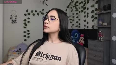 Snapshot of asenaesmee chatting on 10/19/25, 08:20 Asena online show from 10/19/25, 08:20