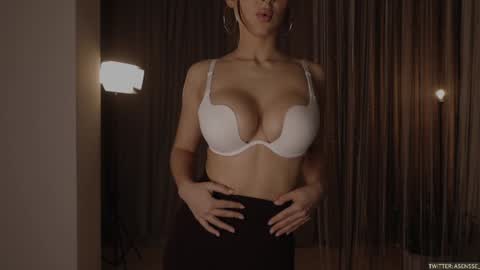 Snapshot of asensse chatting on 01/22/25, 07:34 Call me Ann online show from 01/22/25, 07:34