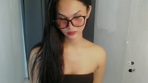 Snapshot of ash_sexdoll chatting on 04/07/26, 04:46 ASH online show from 04/07/26, 04:46