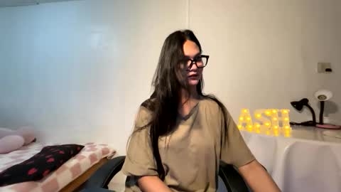 Snapshot of ash_sexdoll chatting on 04/27/26, 03:37 ASH online show from 04/27/26, 03:37