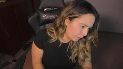 Snapshot of ash_smith1 chatting on 03/30/26, 12:00 ash_smith1 online show from 03/30/26, 12:00