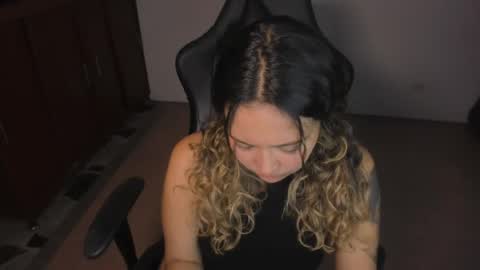 Snapshot of ash_smith1 chatting on 04/16/26, 09:39 ash_smith1 online show from 04/16/26, 09:39