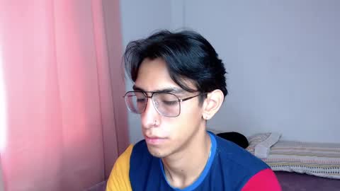 Snapshot of ash_v1 chatting on 11/18/25, 12:42 Ash online show from 11/18/25, 12:42