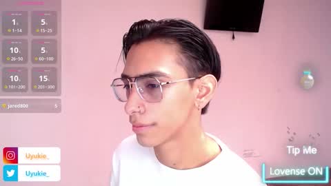 Snapshot of ash_v1 chatting on 12/18/25, 02:45 Ash online show from 12/18/25, 02:45